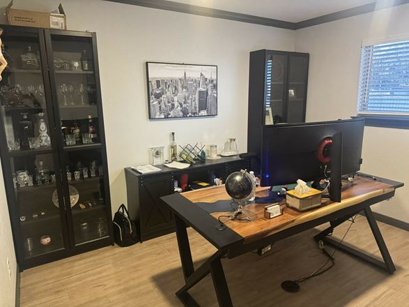 For Sale | Single-Tenant Flex Office | North Houston / Hardy Corridor