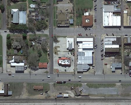 Retail space for Sale at 106 West 2nd Street in Hearne