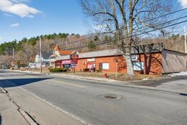 123 S Main St, Athol