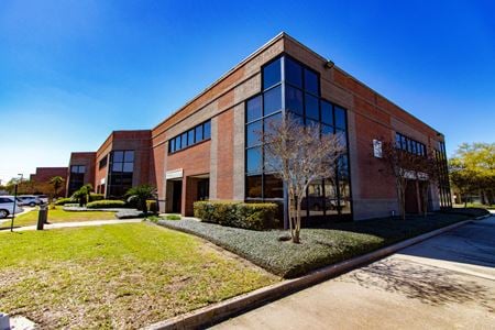 Industrial space for Rent at 520/524 Elmwood Park Blvd  in Elmwood