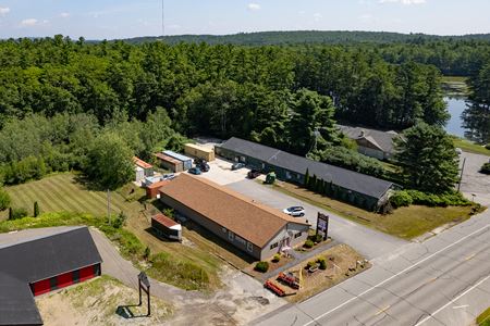 Retail space for Rent at 17-23 Roosevelt Trail in Casco