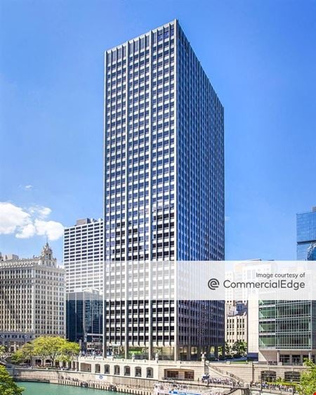 Office space for Rent at 401 North Michigan Avenue in Chicago