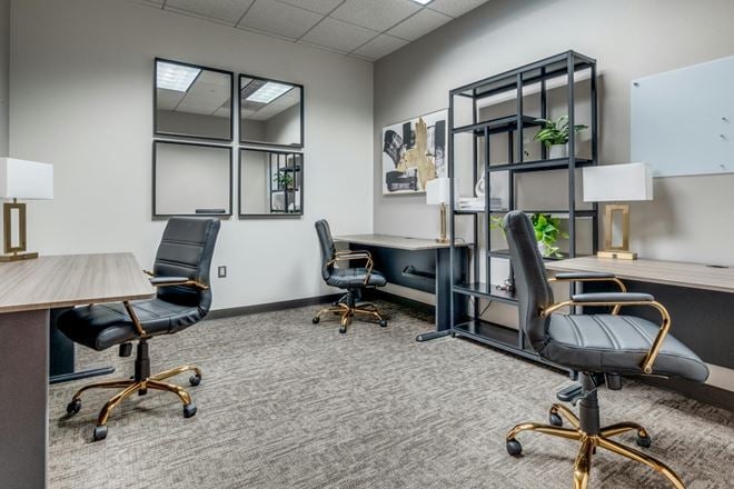 Lucid Private Offices - Lucid Private Office Galleria