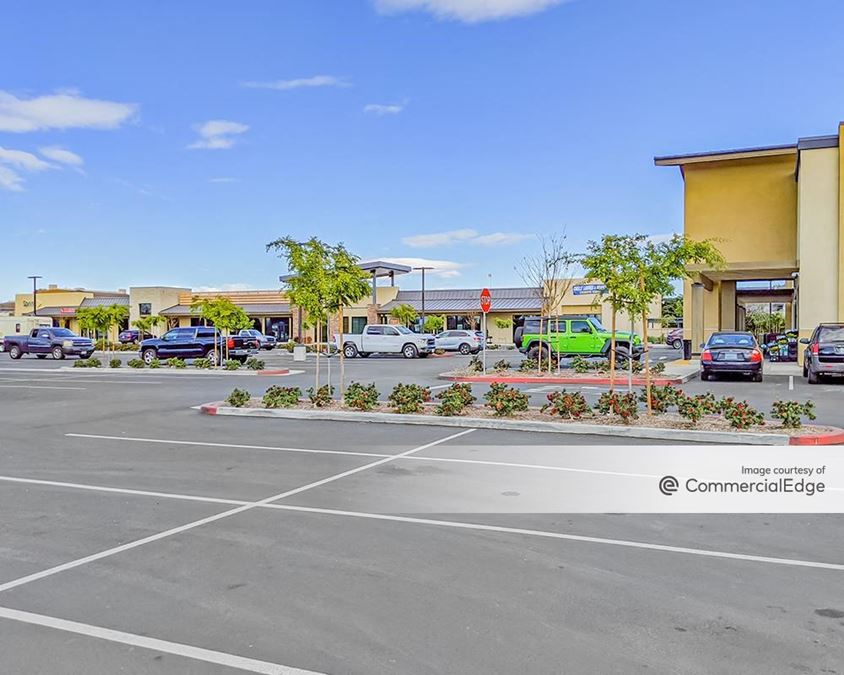 Fountain Valley Square - 18880 Brookhurst Street | Retail Building