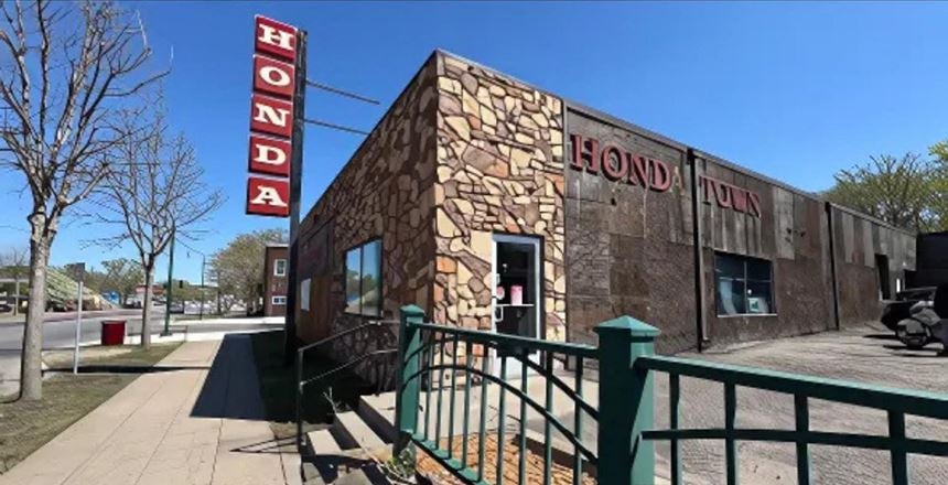  HondaTown Retail & Industrial-Flex Building