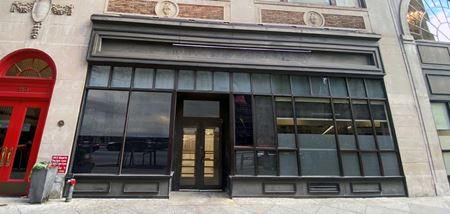Retail space for Rent at 215 S Broad Street in Philadelphia
