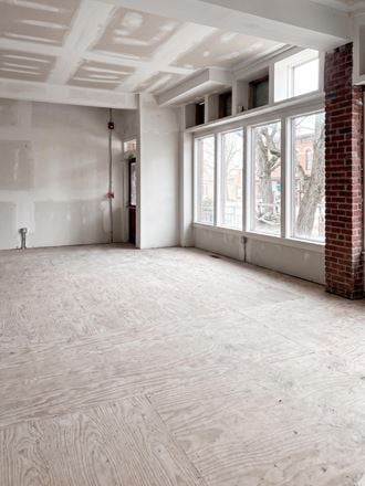 1,250 - 2,500 SF | 579-581 Bank Street | Prime Waterfront New London Retail Opportunity - Divisable