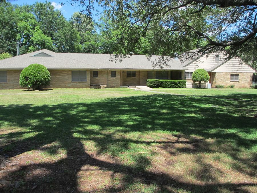 1009 Brook Dr