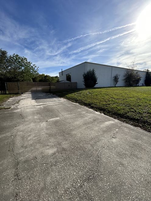 1325 White Dr