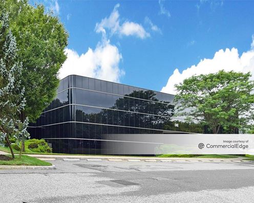 Airport Corporate Center - 1 Corporate Drive