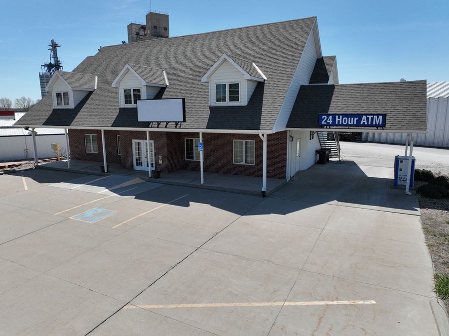 FORMER BANK - FIRTH, NE