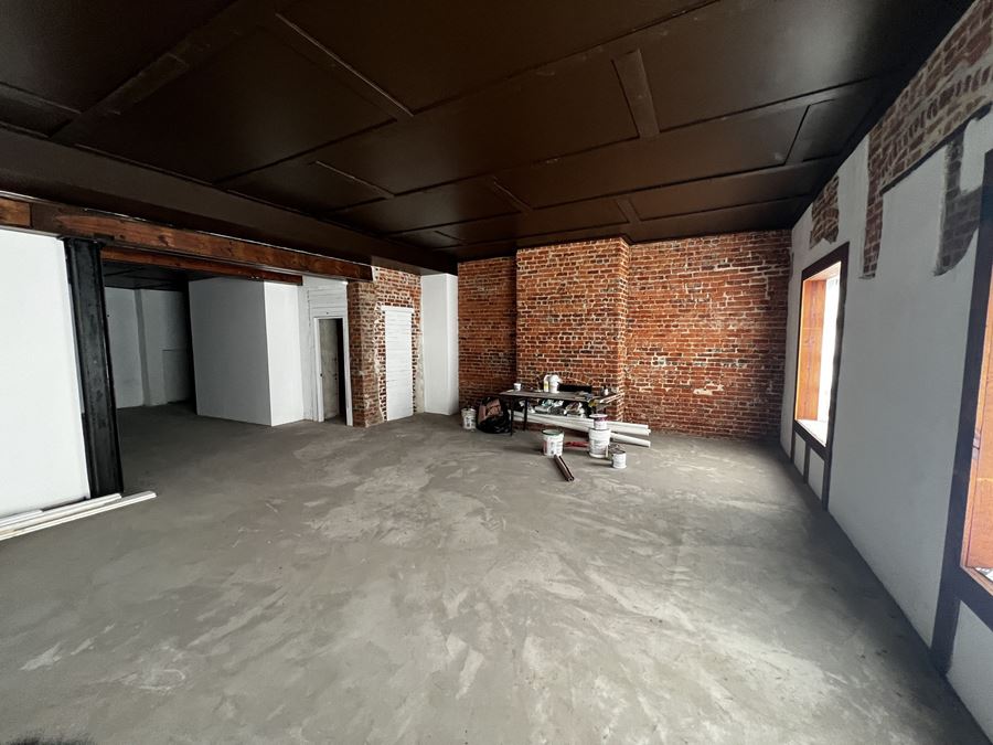 201 William St