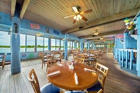 Manatee Island Bar & Grill, Fort Pierce