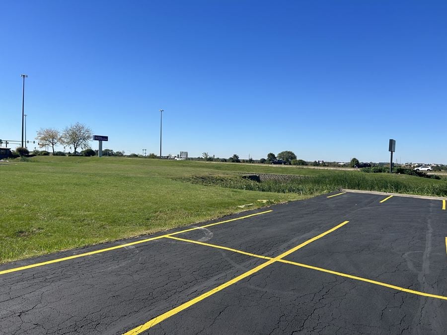 Retail Land Parcel Facing the Hilton Garden Inn LaGrange