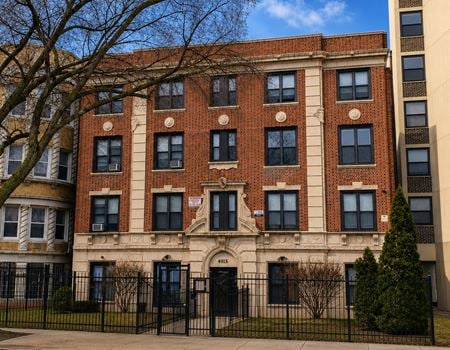Multi-Family space for Sale at 4915 S Drexel Blvd in Chicago