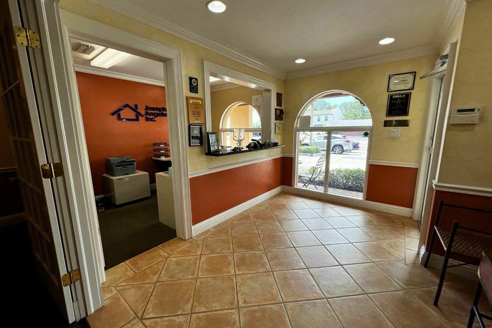 2 Unit Office/Retail Building near Siesta Key