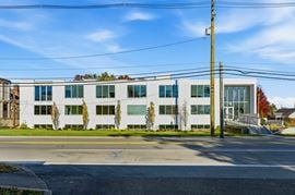 125 Chenoweth Ln
