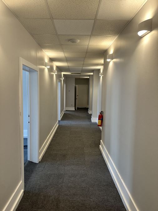 Highly Visible Commercial 2nd floor Office