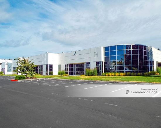 North Creek Parkway Center - 11804, 18706, 18804 & 18916 North Creek Pkwy