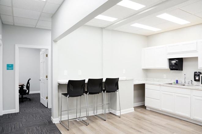 OfficeOurs - 500 Benson Road