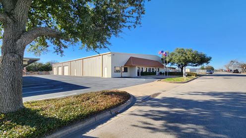 1304 W Industrial Blvd