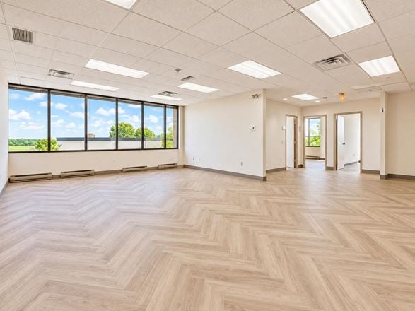 350 sentry pkwy #640