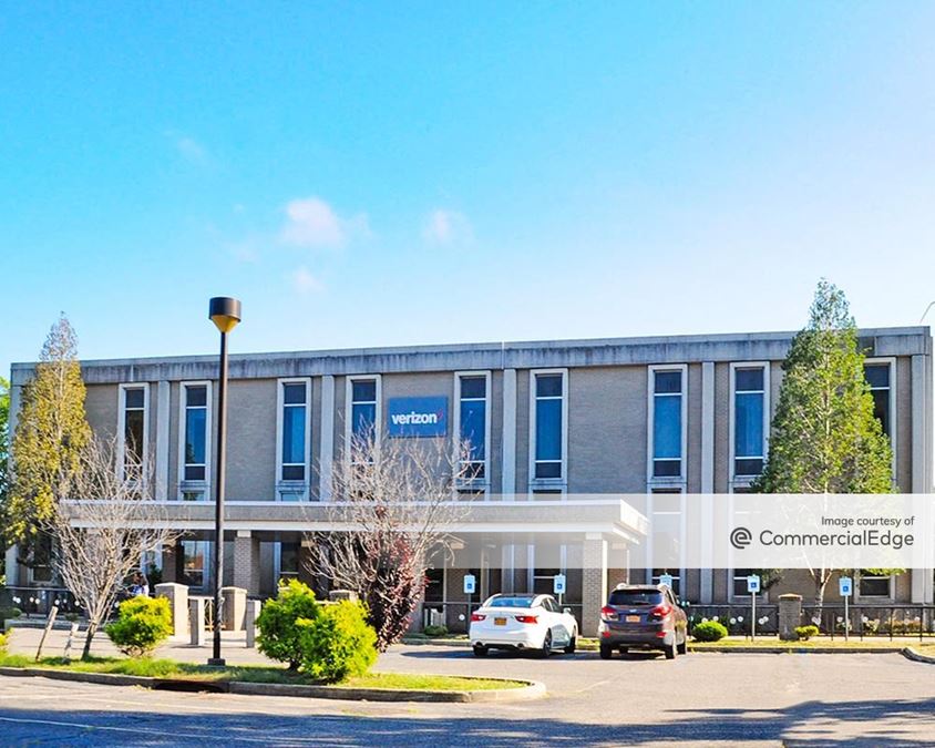 120 Hicksville Road, Massapequa, NY 11758