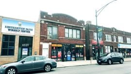 6513 N Clark St , Chicago, IL 60626
