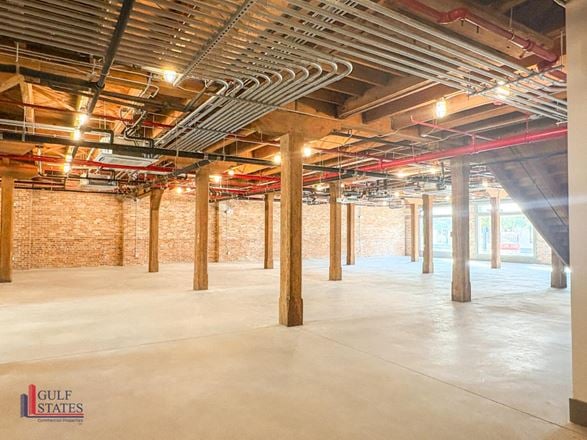 Komp Building 319 E Pine St