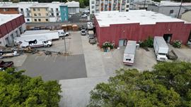 8 W 9th St