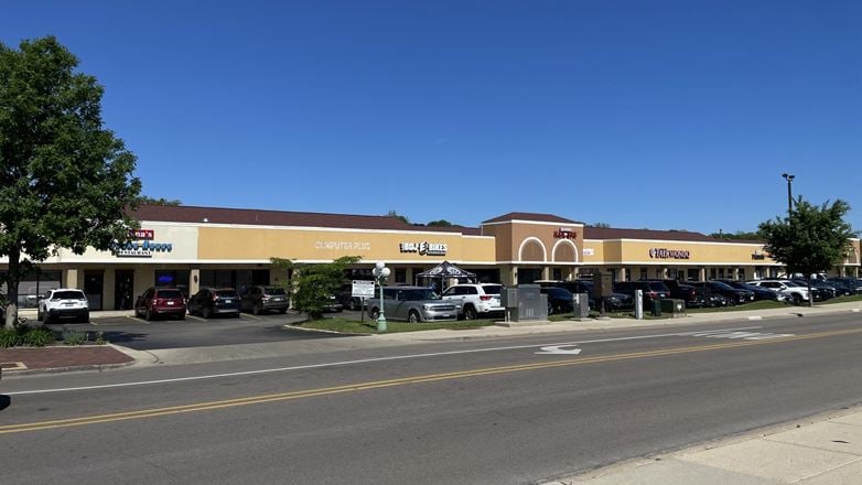River Square Shopping Center
