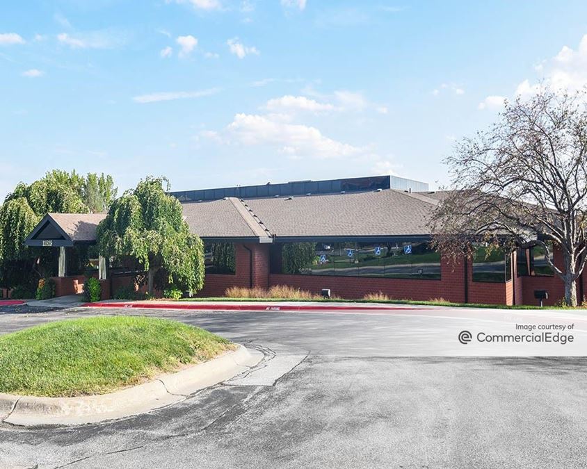 11819 Miracle Hills Drive, Omaha, NE 68154