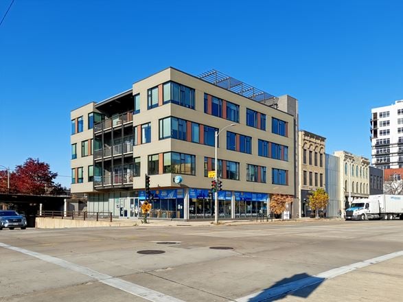 Regus - Milwaukee - S 1st Street
