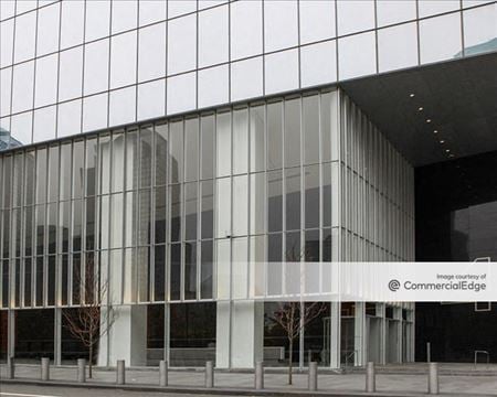 Retail space for Rent at 185 Greenwich Street in New York