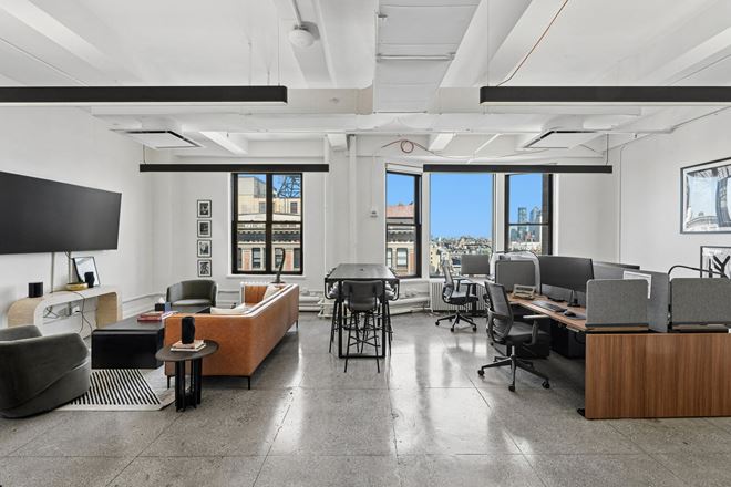 215 Park Ave S