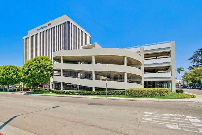 300 S Harbor Blvd