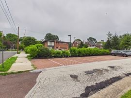 100 1st Ave