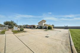 2708 SF Medical Office -