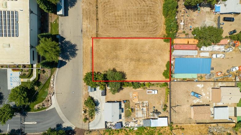 ±0.17 - 0.34 AC of Industrial Development Land off CA-99