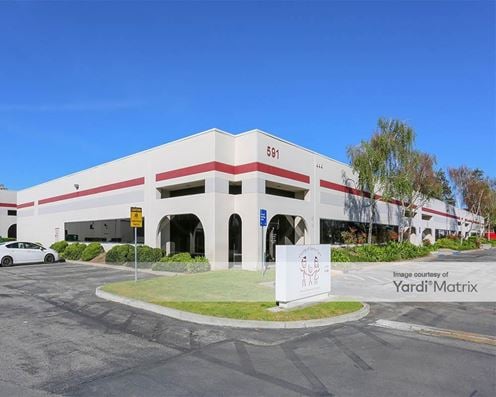Las Plumas Business Park