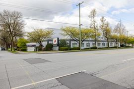 8899 Odlin Crescent