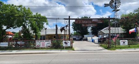 Photo of commercial space at 4001-4005 Mansfield Hwy in Forest Hill