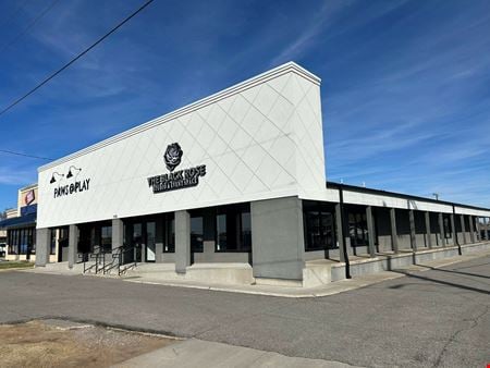 Retail space for Sale at 1930 North Broadway Street in Moore