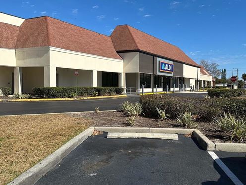 Riverwood Shopping Center