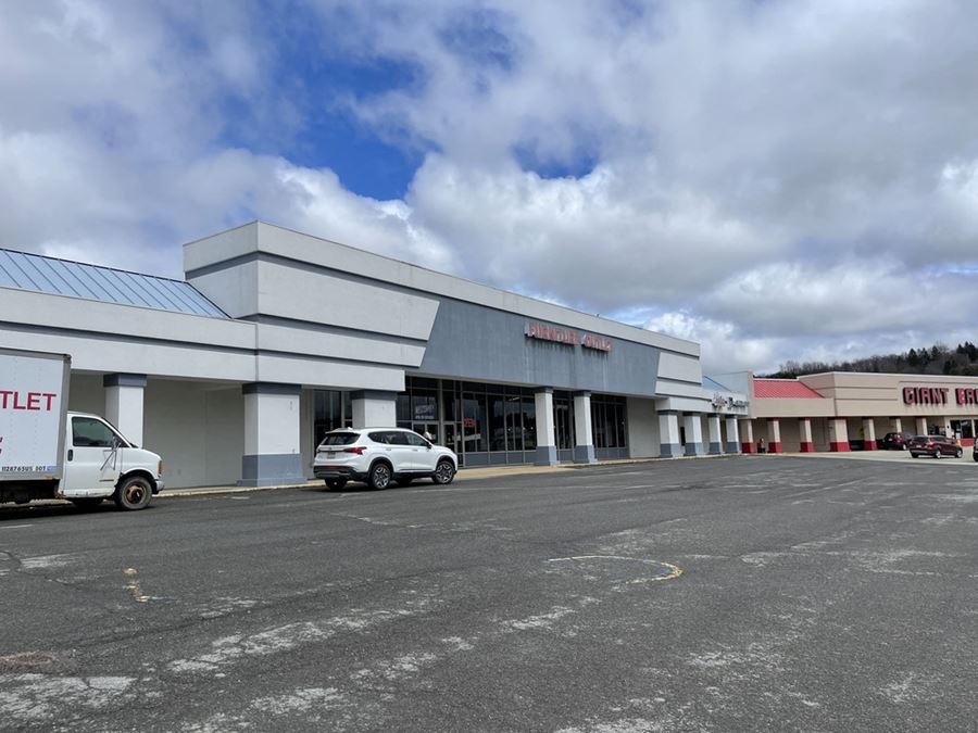 4174 Glades Pike, Somerset Retail Space For Lease