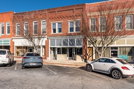 Retail space for Sale at 108 E Public Sq in Laurens