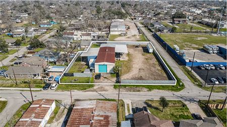 Industrial space for Sale at 2513 Vaughn St in Houston
