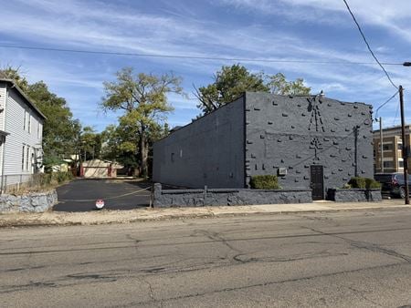Retail space for Sale at 1478 Oak St in Columbus