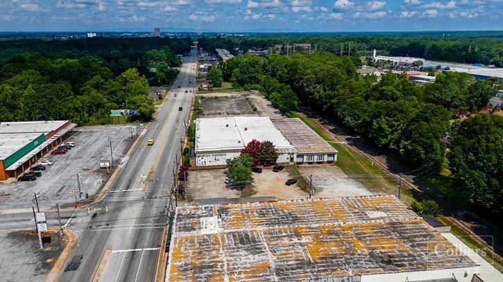 ±19,000-SF Mixed-Use Facility Available, Just Outside of Downtown Spartanburg