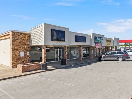 Retail space for Rent at 718 N Valley Mills Dr in Waco